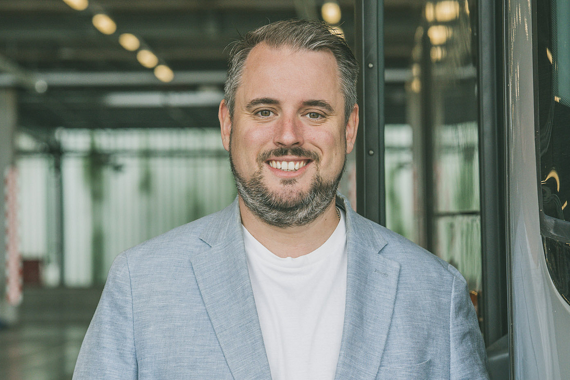 Porträt von Sergio Roth, Leiter VBL REISEN.